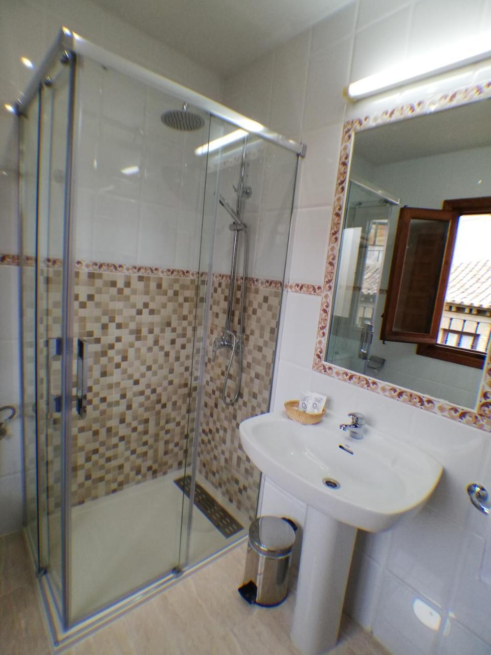 Large Single Room